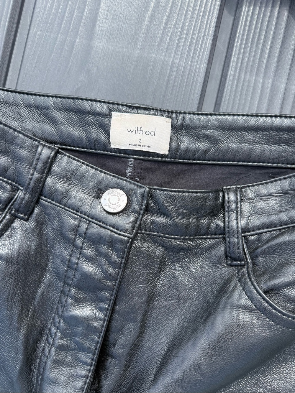 Wilfred by Aritzia Black Leather Pants | Size 2
